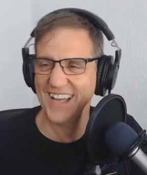 Edward no podcast